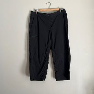 LL Bean Black Capri Pants women size 12 Regular